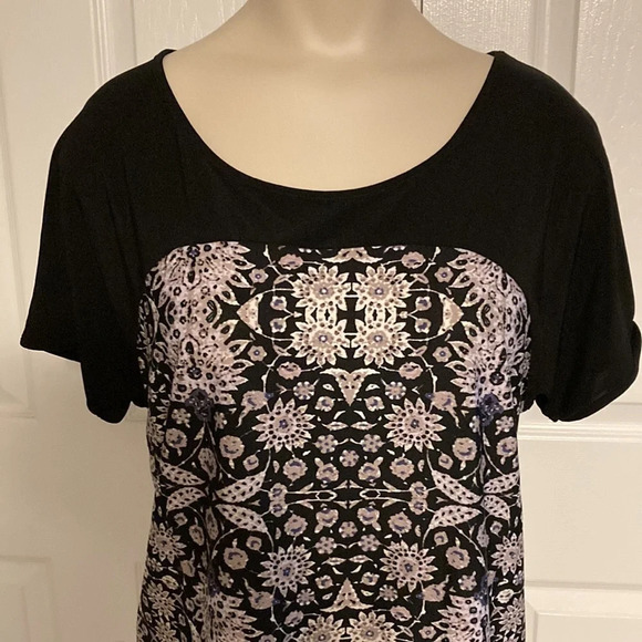 NWOT PerSeption Concept Patterned Top L - Picture 2 of 14